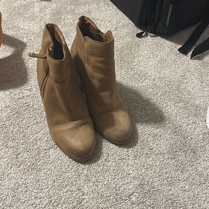 Aldo sand colored bootie